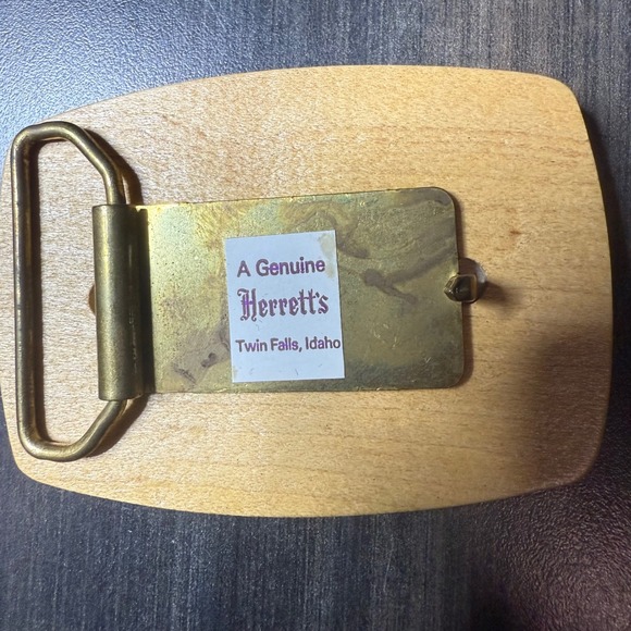 Misty Valley 1809 Silver Trophy Buckle with Gold Flying  Herrett\'s Magitech Belt Buckle Wood Novelty‎ Twin Falls Idaho